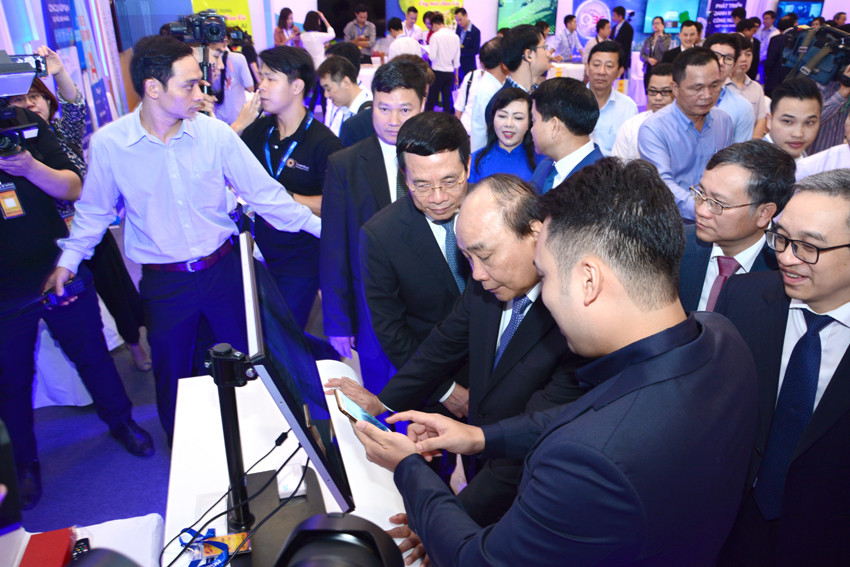 Những thông điệp từ Diễn đàn doanh nghiệp công nghệ Việt Nam lần đầu tiên - Ảnh 2.