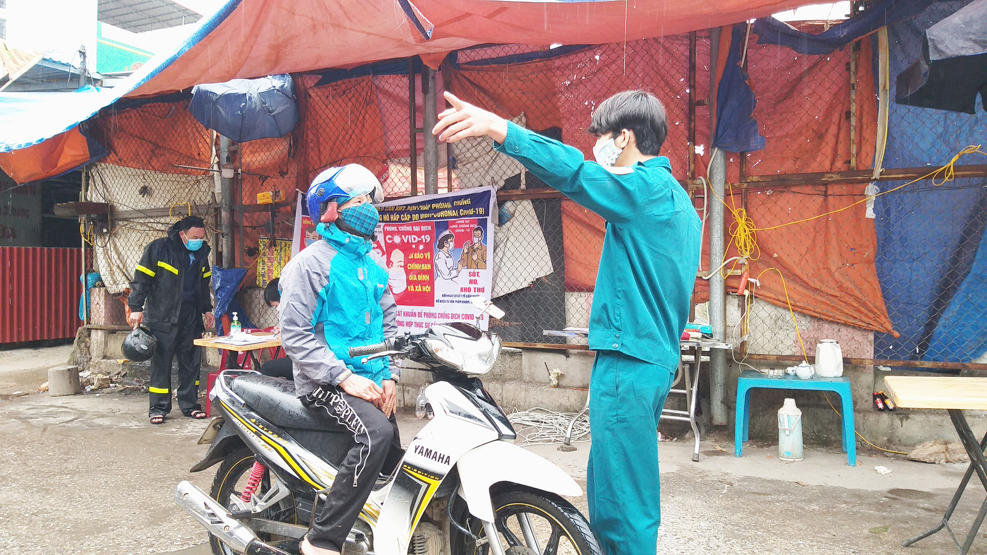 Bắc Ninh: Công nhân SamSung về nhà trọ nếu không nhớ tên  chủ nhà thì bị dừng lại - Ảnh 10.