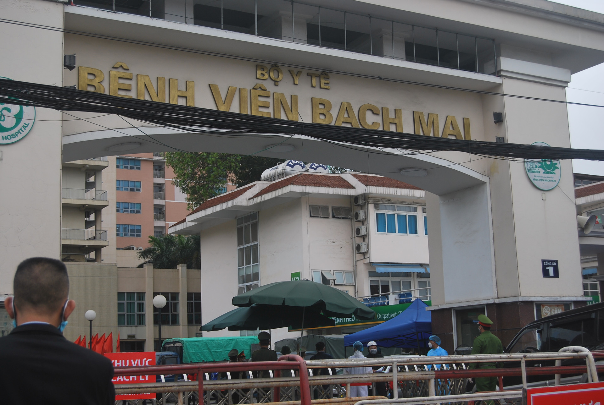 Bệnh viện Bạch Mai chấm dứt họp đồng với Trường Sinh