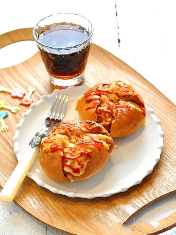 Bánh mì bơ tỏi xưa rồi, thử ngay bánh mì xúc xích phô mai ngon lành không kém! - Ảnh 5.