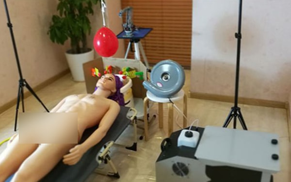 Chồng tâm lý sáng chế máy gội đầu kiêm massage cho bà xã, nhưng lúc thực nghiệm lại khiến dân mạng hoang mang: 