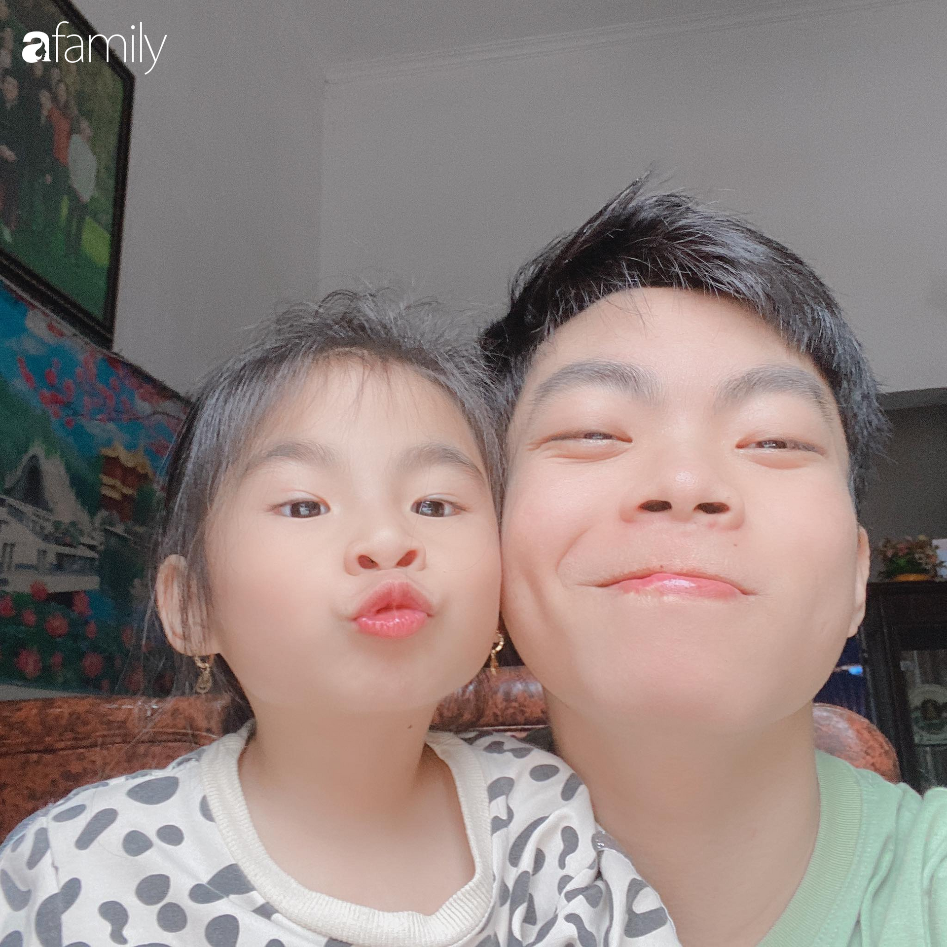 Cô bé biểu cảm 