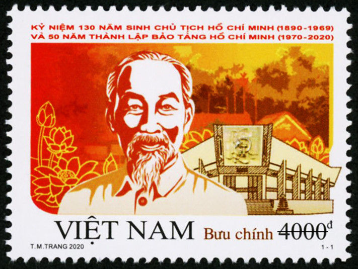 Phát hành đặc biệt bộ tem kỷ niệm 130 năm sinh Chủ tịch Hồ Chí Minh - Ảnh 1.