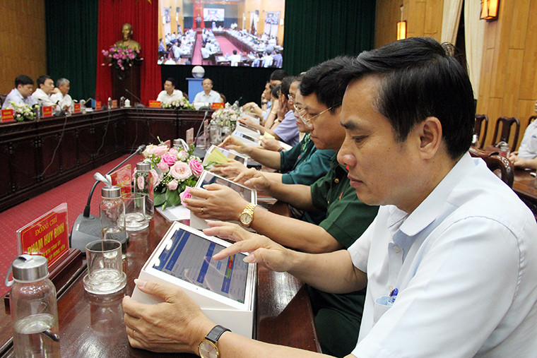 Tỉnh ủy Hưng Yên khai trương hệ thống thông tin phục vụ chỉ đạo điều hành trực tuyến - Ảnh 2.