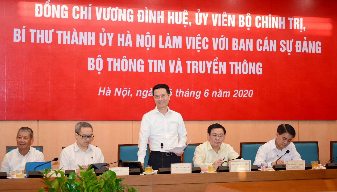 Thành ủy Hà Nội hợp tác toàn diện với Bộ TTTT thúc đẩy chuyển đổi số - Ảnh 3.