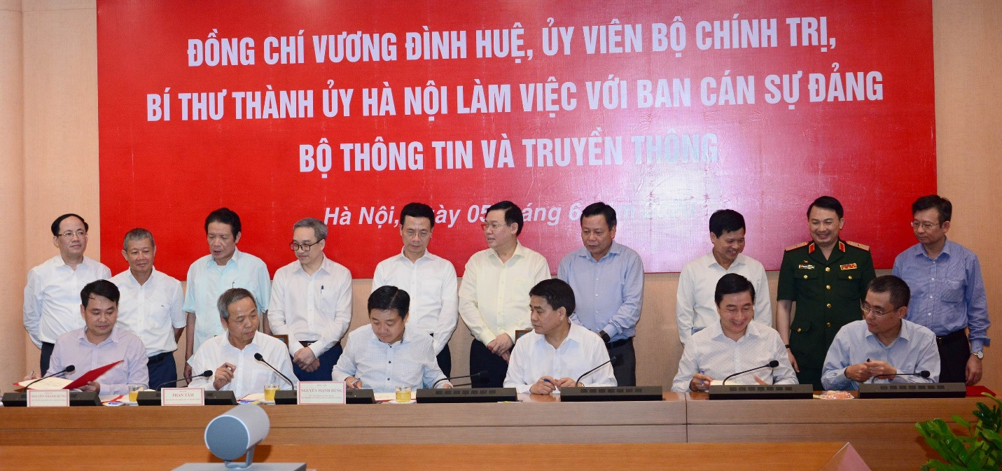 Thành ủy Hà Nội hợp tác toàn diện với Bộ TTTT thúc đẩy chuyển đổi số - Ảnh 6.