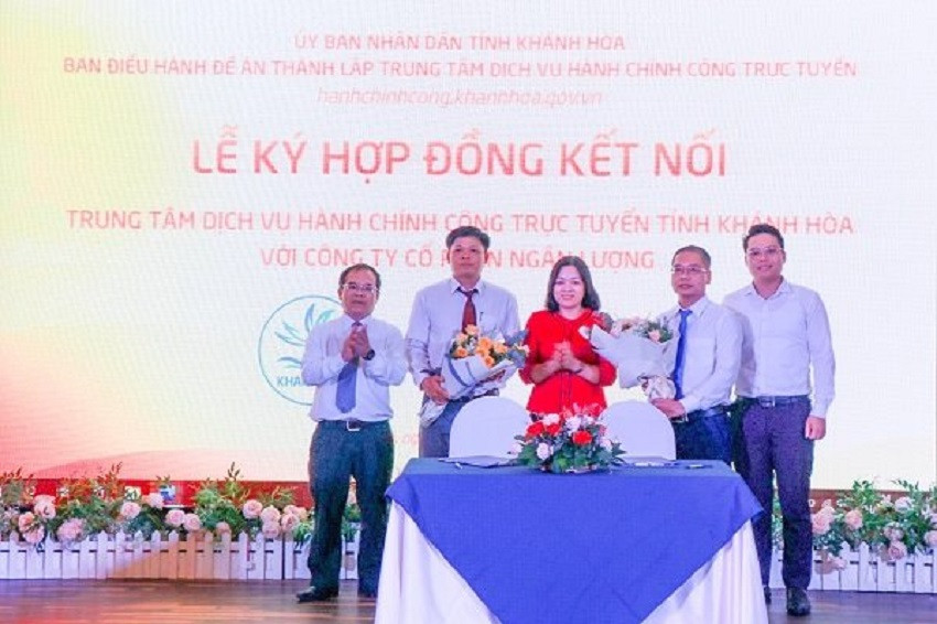 Khánh Hòa triển khai giải pháp thanh toán Dịch vụ Hành chính công - Ảnh 1.