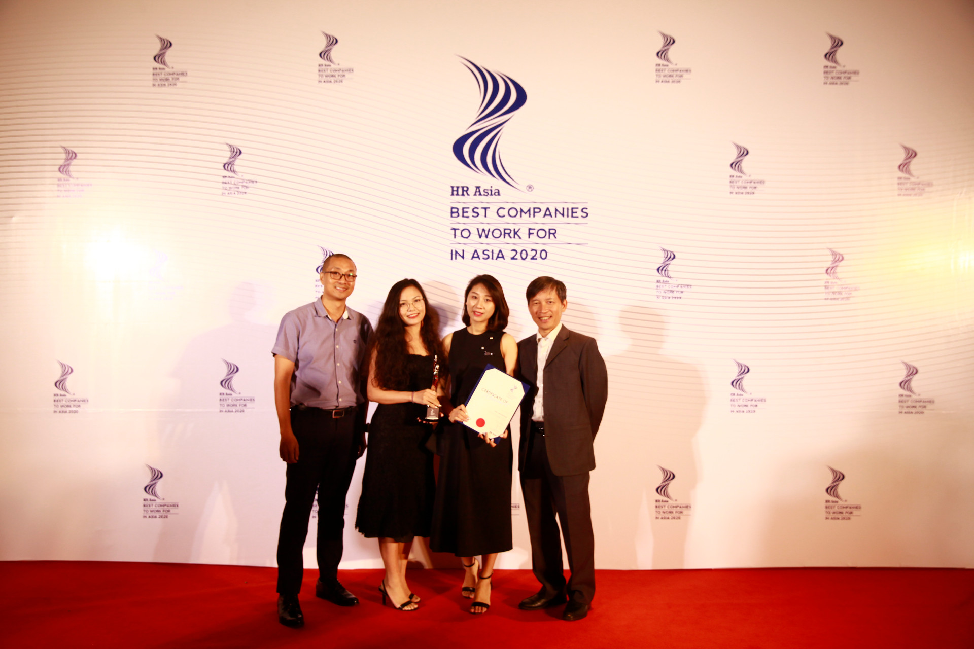 CMC đạt giải thưởng nơi làm việc tốt nhất châu Á - Ảnh 1.
