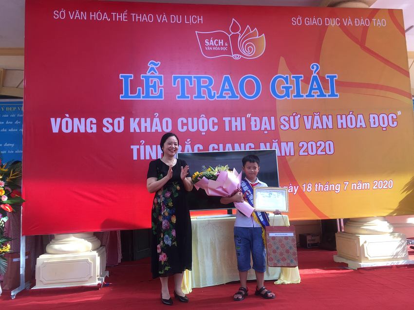 Bắc Giang Tổng kết và trao giải vòng sơ khảo “Đại sứ Văn hóa đọc” năm 2020 - Ảnh 1.