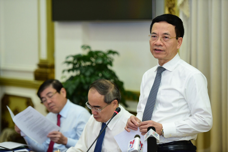 Toàn văn phát biểu của Bộ trưởng Nguyễn Mạnh Hùng tại lễ công bố Chương trình Chuyển đổi số của TP.HCM - Ảnh 1.