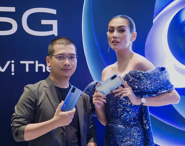 Vivo lần đầu công bố flagship có giá gần 20 triệu đồng tại Viêt Nam - Ảnh 1.