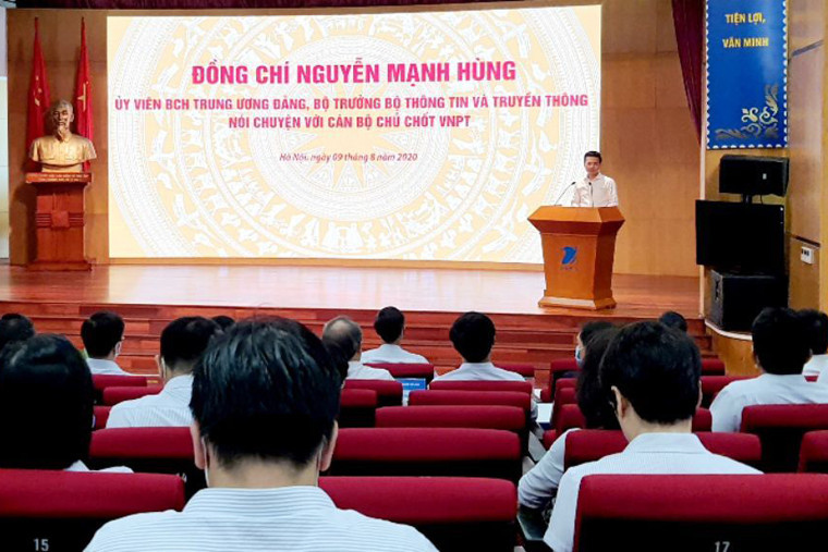 Toàn văn phát biểu của Bộ trưởng Nguyễn Mạnh Hùng tại buổi làm việc về chuyển đổi số với Tập đoàn VNPT - Ảnh 1.