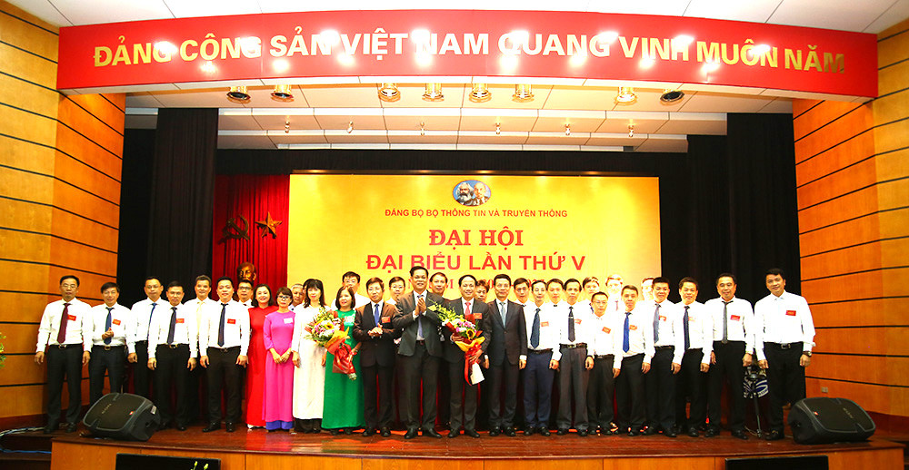 Thứ trưởng Phạm Anh Tuấn làm Bí thư Đảng uỷ Bộ TT&TT - Ảnh 1.