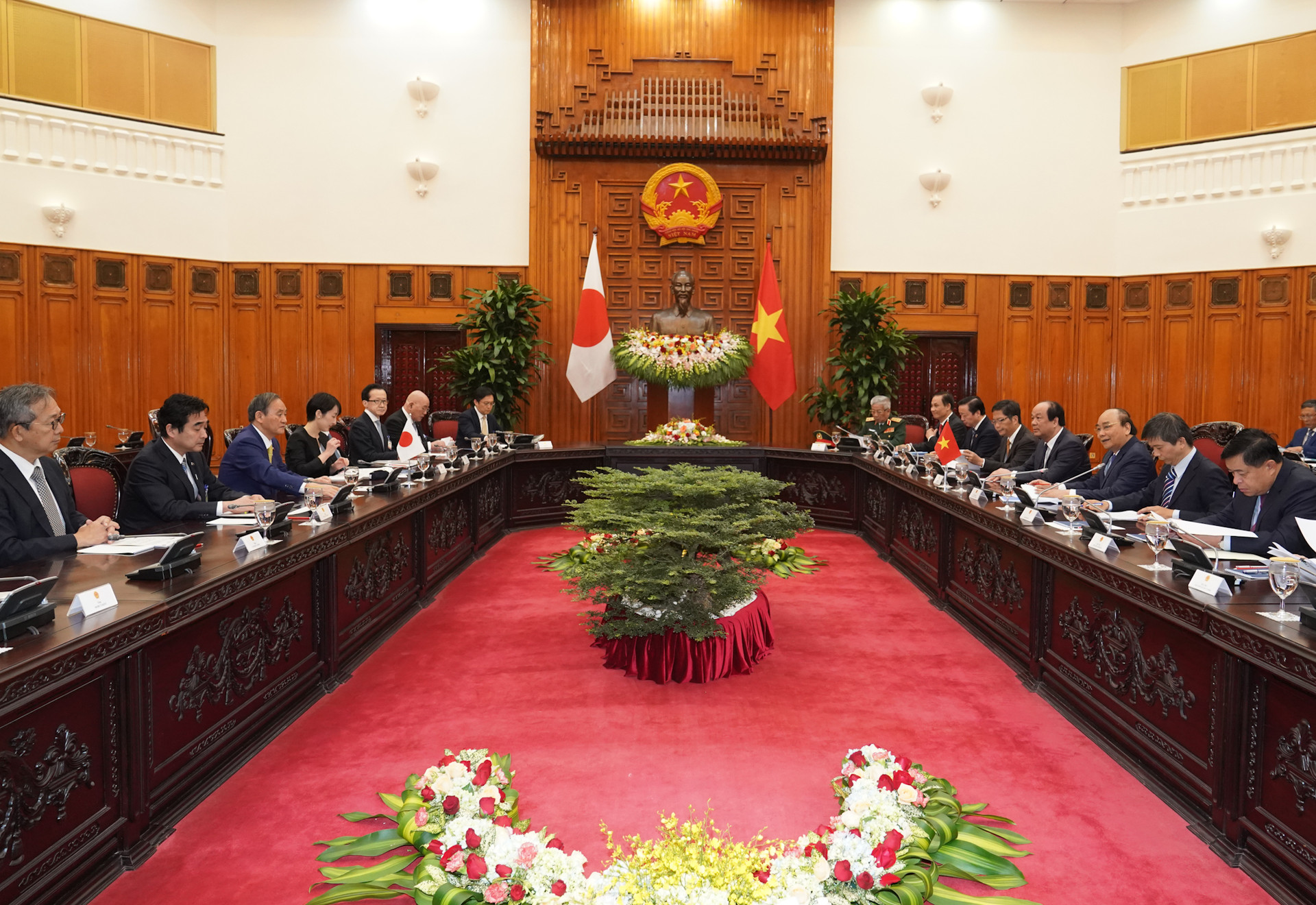 Việt Nam - Nhật Bản trao đổi 12 văn kiện hợp tác trị giá gần 4 tỷ USD - Ảnh 1.