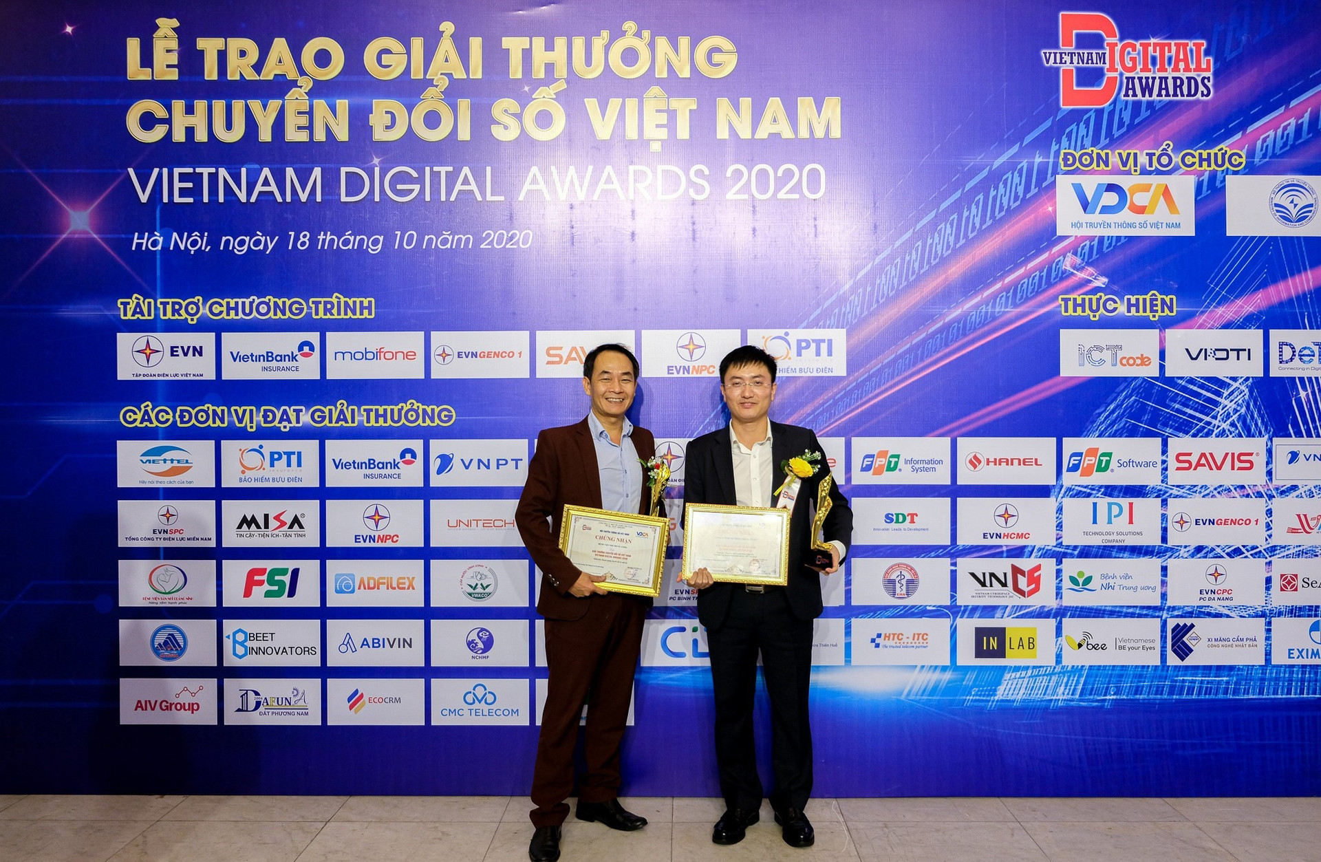 FPT IS lập “hat-trick” với 3 sản phẩm đạt Giải thưởng Chuyển đổi số Việt Nam năm 2020 - Ảnh 3.