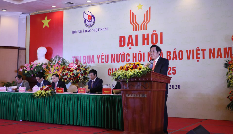 Hội nhà báo Việt Nam tôn vinh 22 tập thể, 17 cá nhân có thành tích thi đua - Ảnh 2.