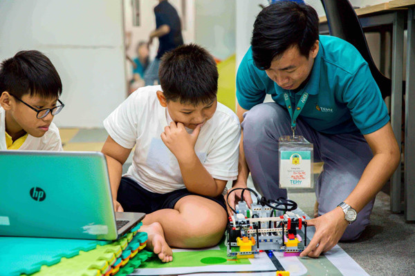 Học lập trình robotic từ tiểu học để trở thành công dân số - Ảnh 3.