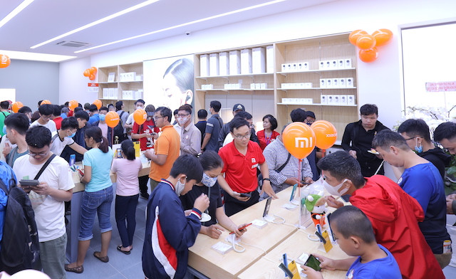 Xiaomi khai trương cửa hàng Mi Store ủy quyền tại Hà Nội - Ảnh 1.