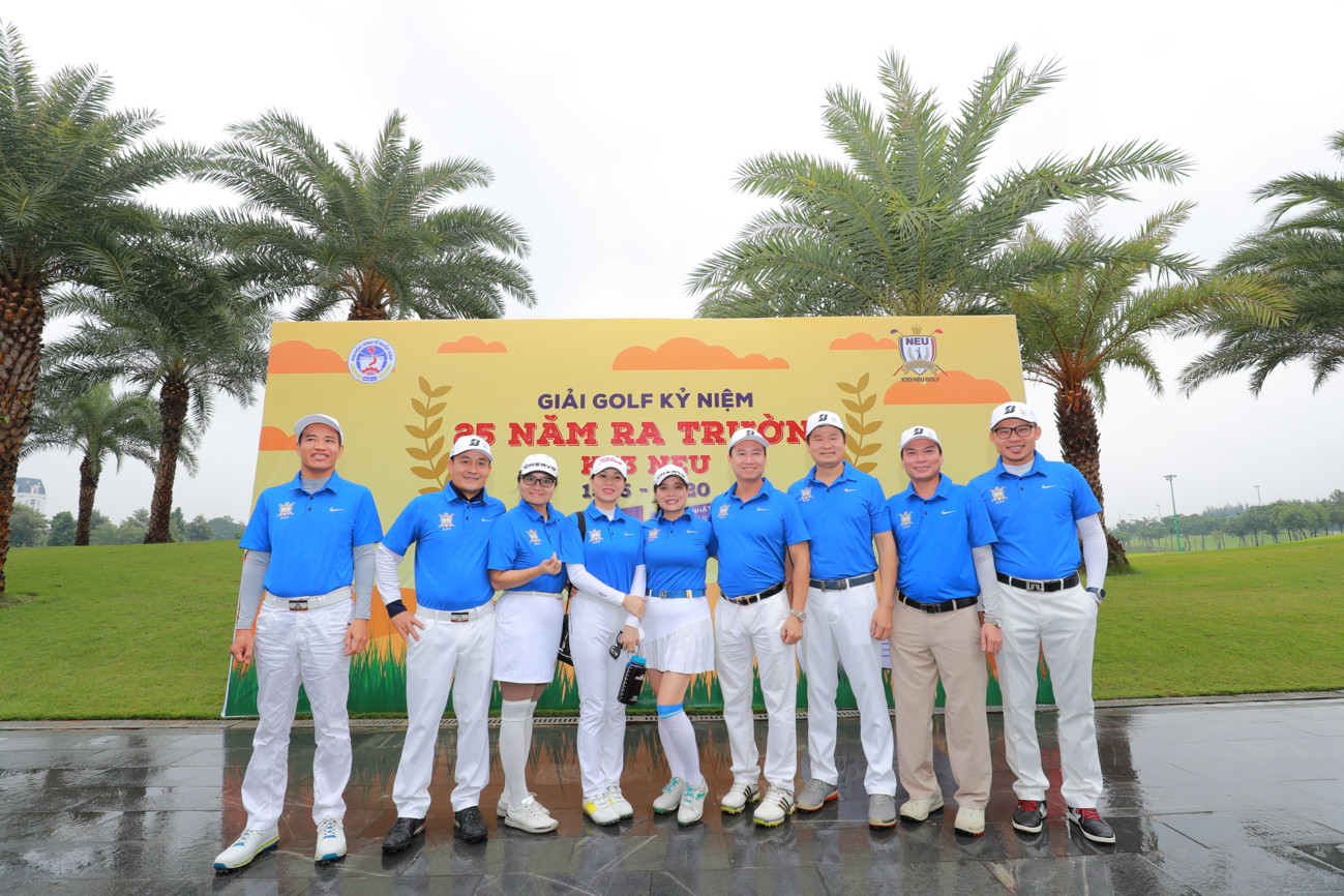 Golfer Lê Thị Thanh Hà vô địch giải golf Kỷ niệm 25 năm ra trường K33 NEU - Ảnh 3.