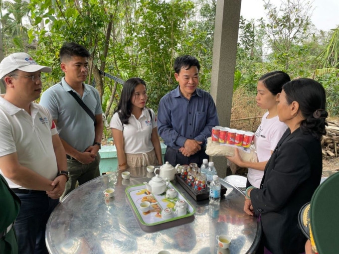SAM Tuyền Lâm Golf & Resort trao tặng hơn 200 triệu ủng hộ đồng bào miền Trung - Ảnh 4.