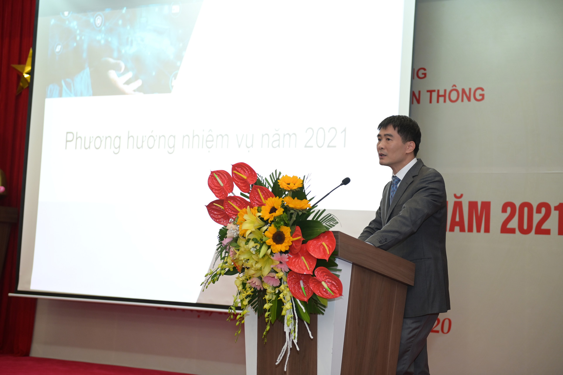 Chuyển đổi tư duy từ bắt kịp sang Việt Nam đi cùng với thế giới về công nghệ - Ảnh 3.