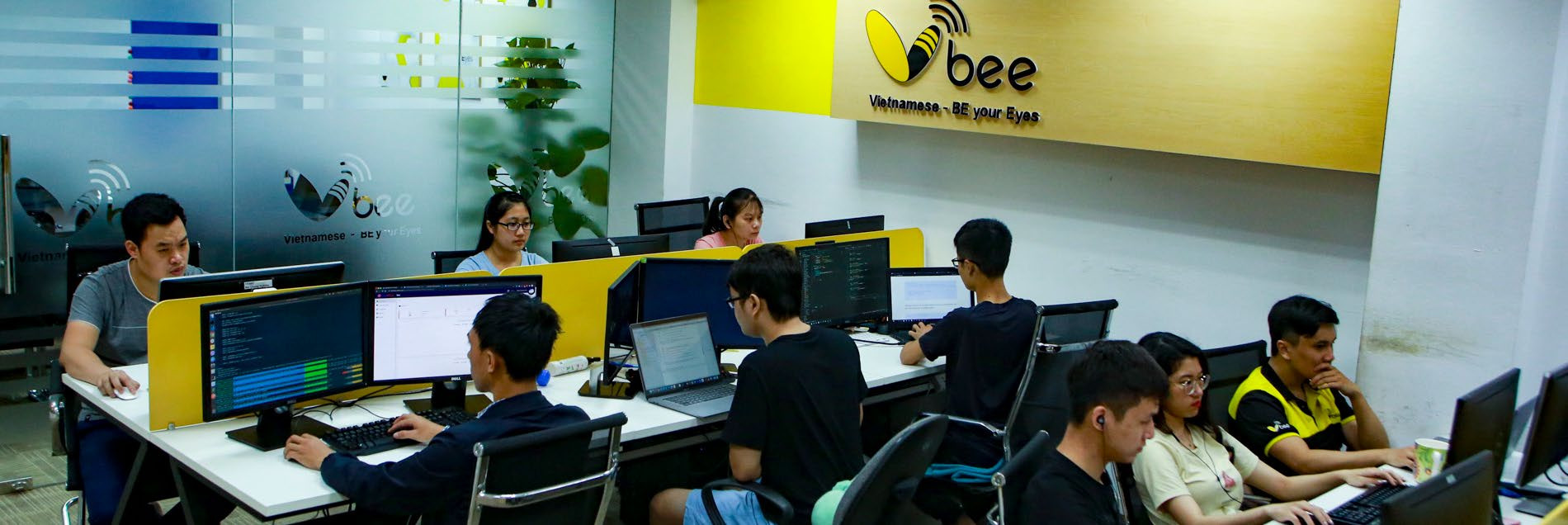 Vbee’s success story by decently addressing the “Vietnam problem” - Ảnh 1.