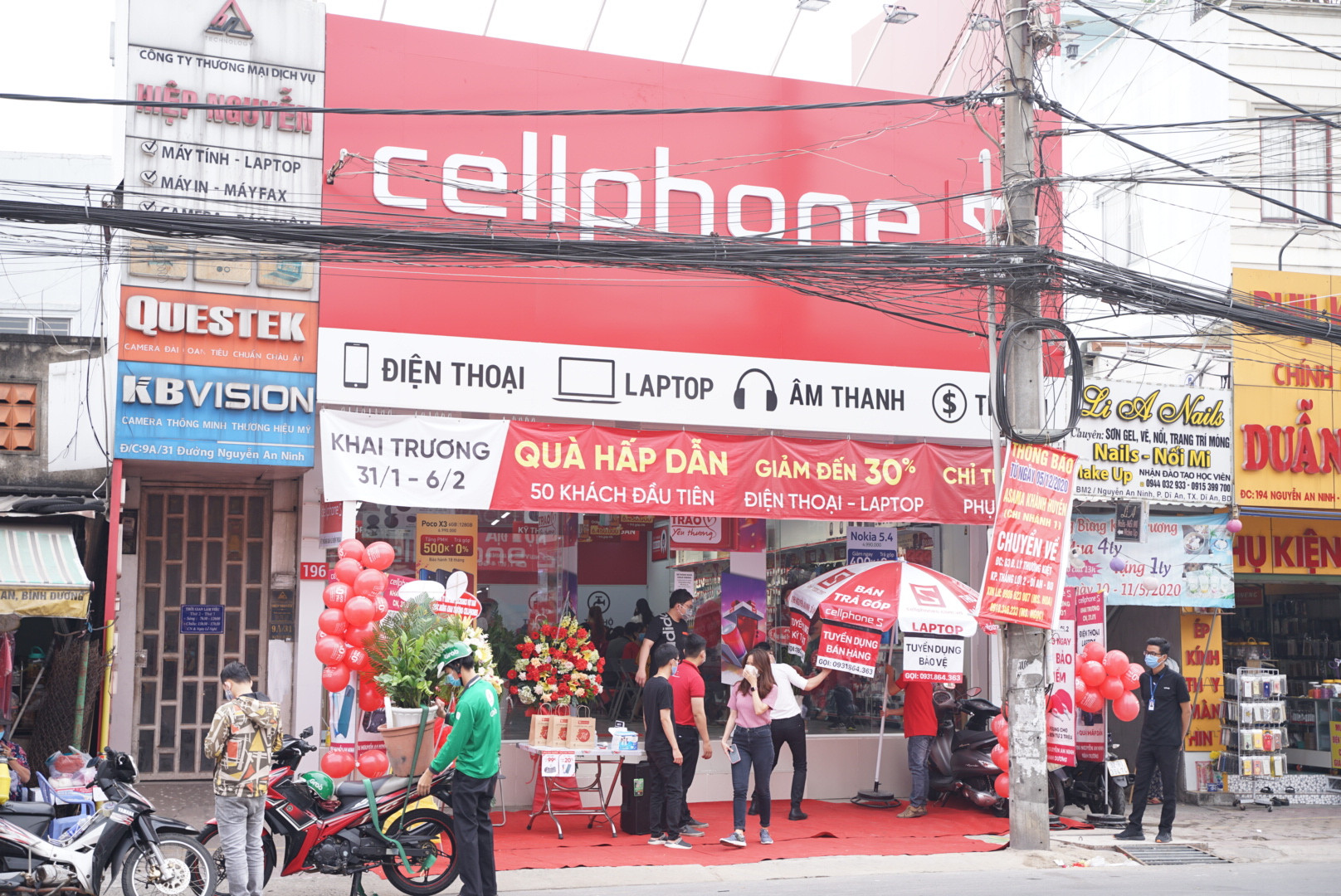 CellphoneS mở cửa hàng đầu tiên ngoài Hà Nội và TP Hồ Chí Minh - Ảnh 1.