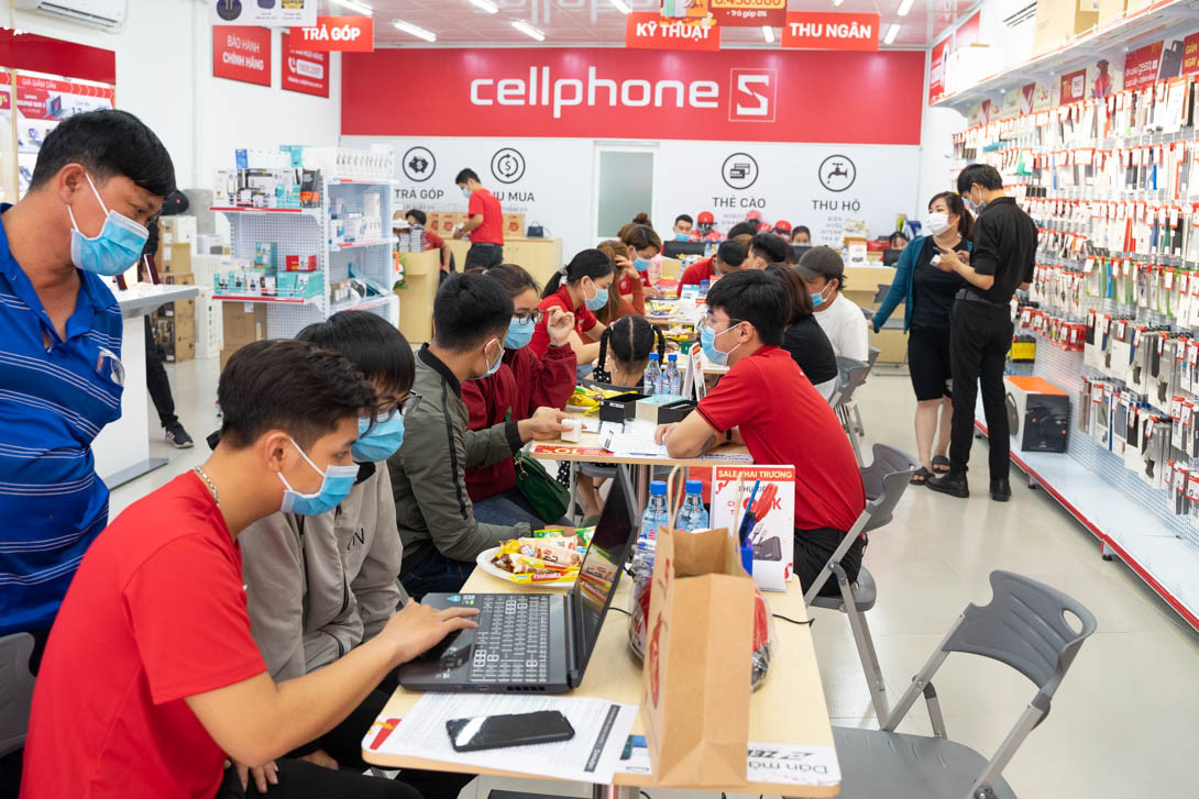 CellphoneS mở cửa hàng đầu tiên ngoài Hà Nội và TP Hồ Chí Minh - Ảnh 2.