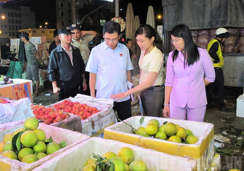 TP. Hồ Chí Minh: Đẩy mạnh phát triển mô hình chợ đảm bảo an toàn thực phẩm - Ảnh 2.