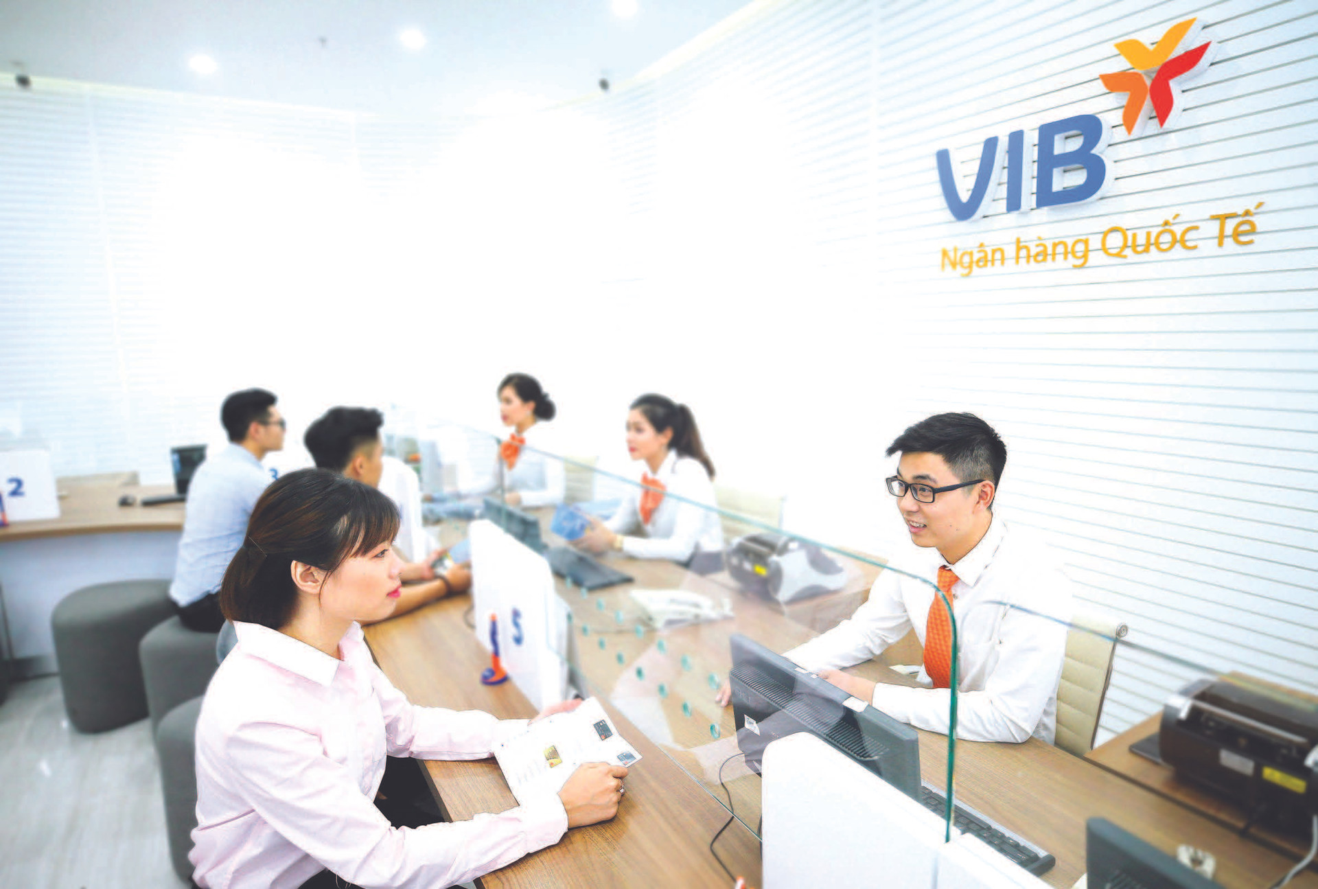 VIB hiện thực hóa mục tiêu: Ngân hàng sáng tạo nhờ chuyển đổi số - Ảnh 1.