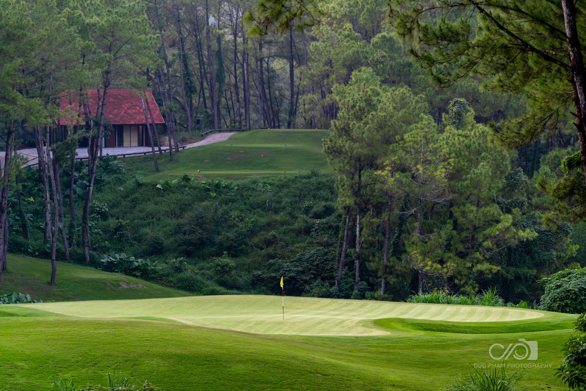 Tràng An Golf & Country Club: Sân golf “đẹp như trong tranh” tại Ninh Bình - Ảnh 2.