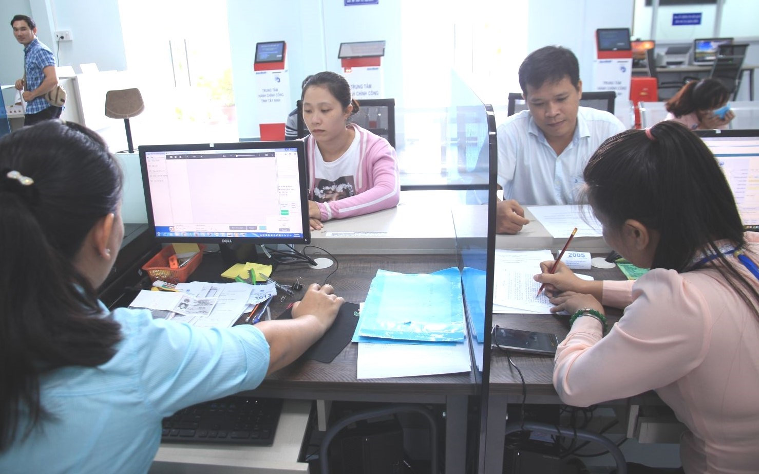 Tây Ninh thực hiện CĐS nhằm thúc đẩy phát triển mạnh mẽ kinh tế địa phương - Ảnh 1.