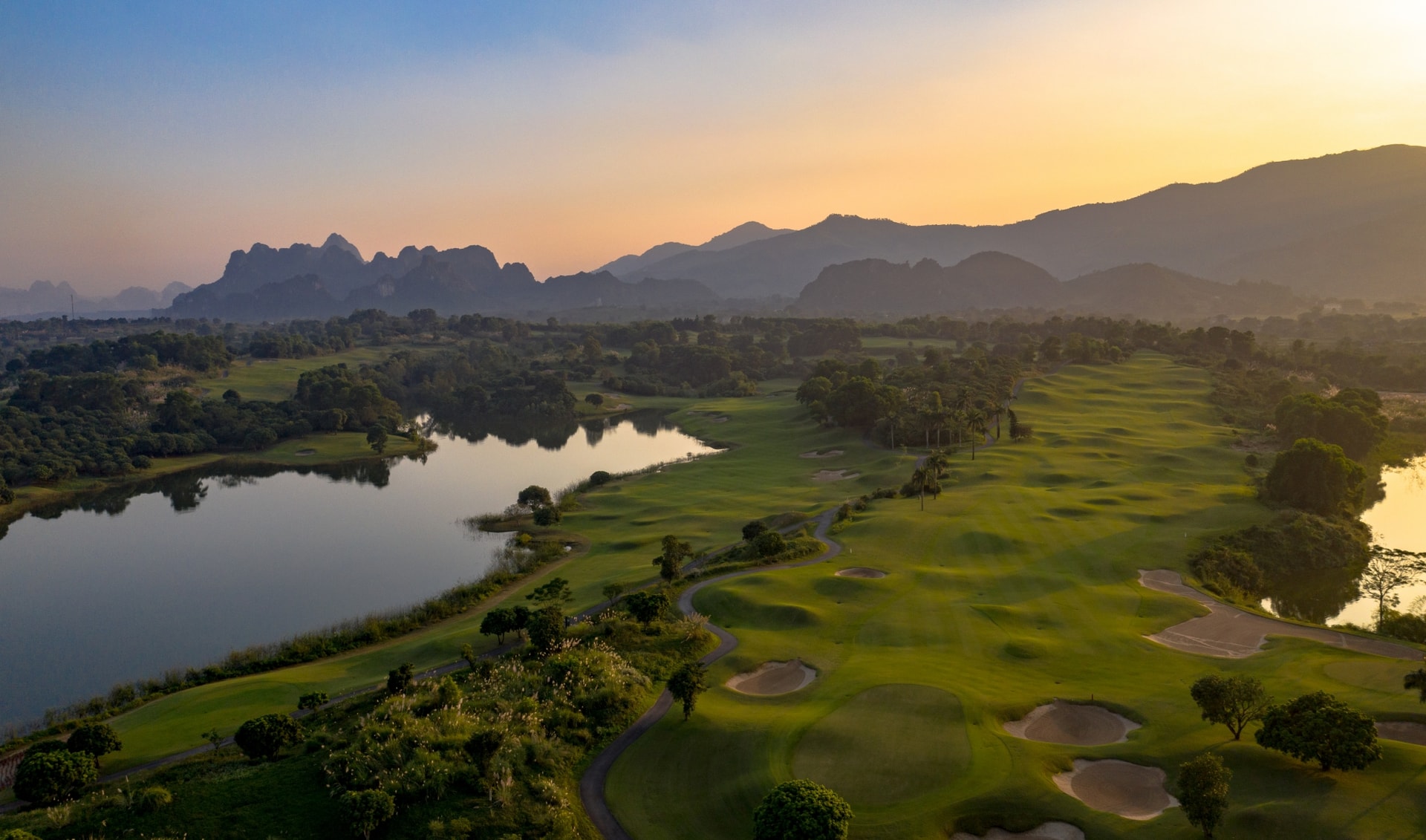 Sky Lake Resort & Golf Club: Sân golf 36 hố hàng đầu miền Bắc - Ảnh 1.