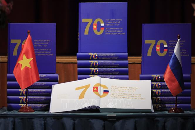 Ra mắt sách về 70 năm quan hệ Việt Nam - Nga - Ảnh 2.