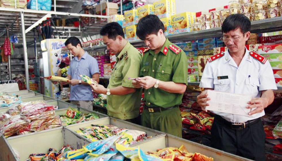 Sở Công thương Hà Nội yêu cầu rà soát, kiểm tra an toàn thực phẩm, phòng, chống ngộ độc thực phẩm  - Ảnh 1.