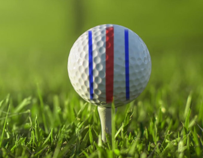 Luật golf: Có được dùng đường kẻ đánh dấu trên bóng để giúp chỉnh hướng đánh trên tee? - Ảnh 1.