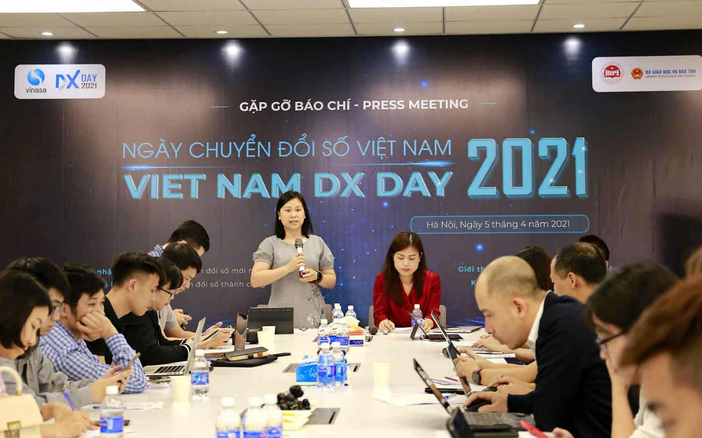 Vietnam DX Day 2021 tập trung vào 08 lĩnh vực trọng điểm của Chương trình Chuyển đổi số Quốc gia - Ảnh 1.