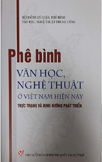 Ra mắt sách về Phê bình văn học nghệ thuật ở Việt Nam hiện nay  - Ảnh 1.