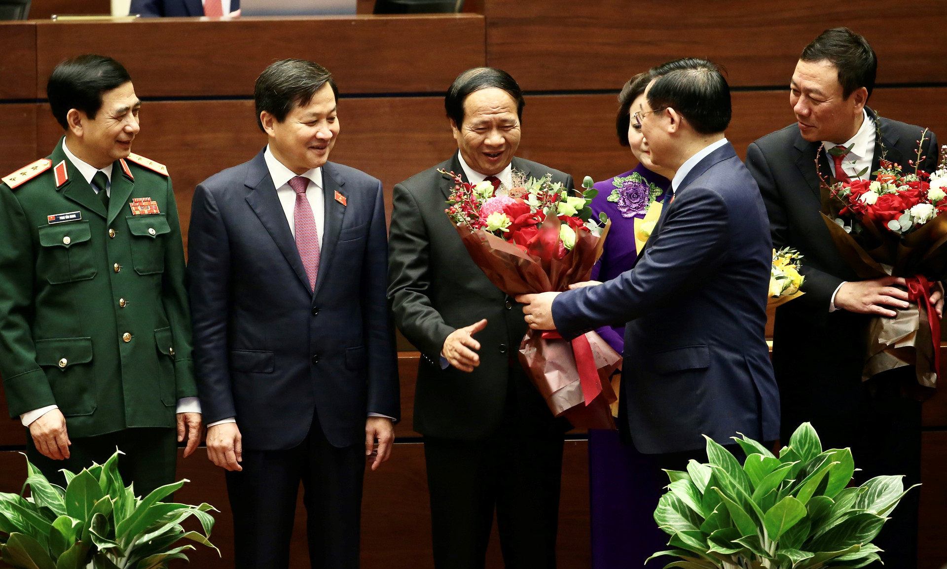 Ông Lê Minh Khái và Lê Văn Thành được Quốc hội bầu giữ chức Phó Thủ tướng Chính phủ - Ảnh 2.