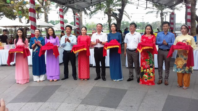 Nhiều địa phương hưởng ứng Ngày sách Việt Nam lần thứ 8 - Ảnh 3.