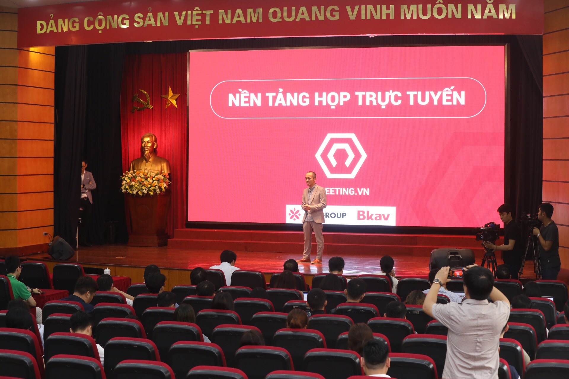 eMeeting là sản phẩm “Make in Vietnam” mang khát vọng vượt qua cái bóng của những ông lớn công nghệ - Ảnh 4.