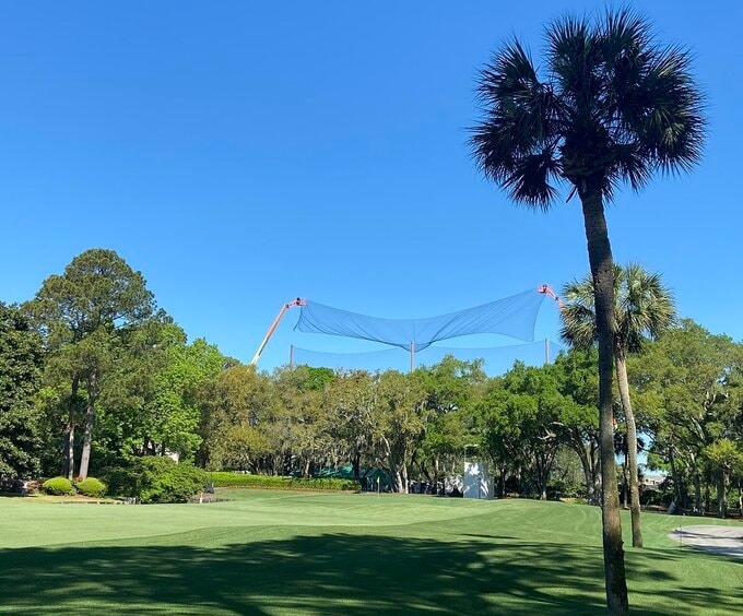 Bryson DeChambeau vẫn ghi dấu ấn tại RBC Heritage 2021 dù không tham dự - Ảnh 2.