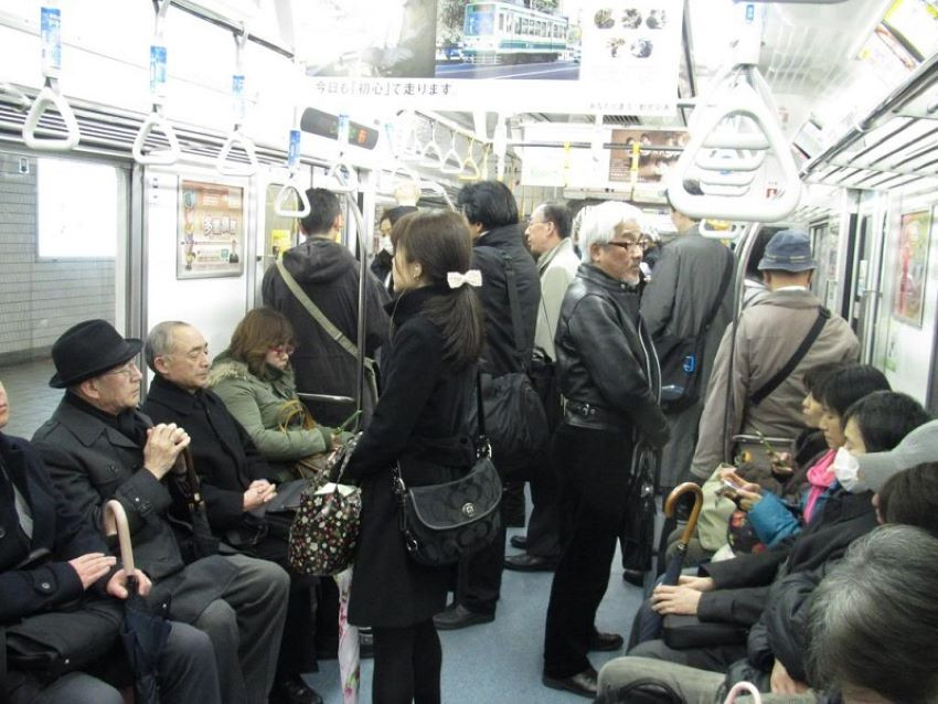 Hệ thống giao thông Nhật Bản thay đổi để thích ứng với vấn đề già hóa dân số - Ảnh 4.
