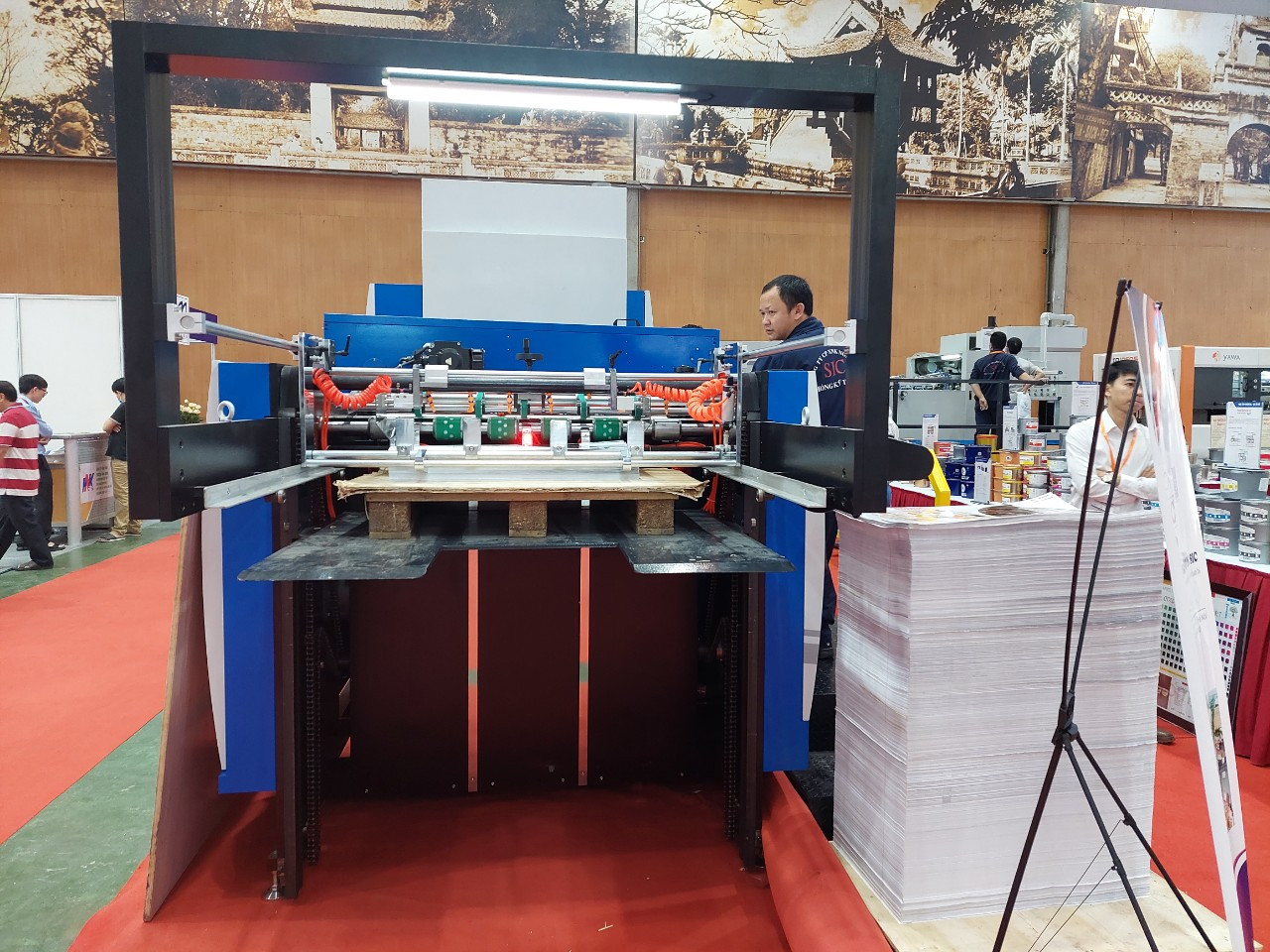 Nhiều máy móc công nghệ tiên tiến đã có mặt tại Triển lãm Quốc tế ngành In ấn và Bao bì Việt Nam - VPSE 2021 - Ảnh 5.
