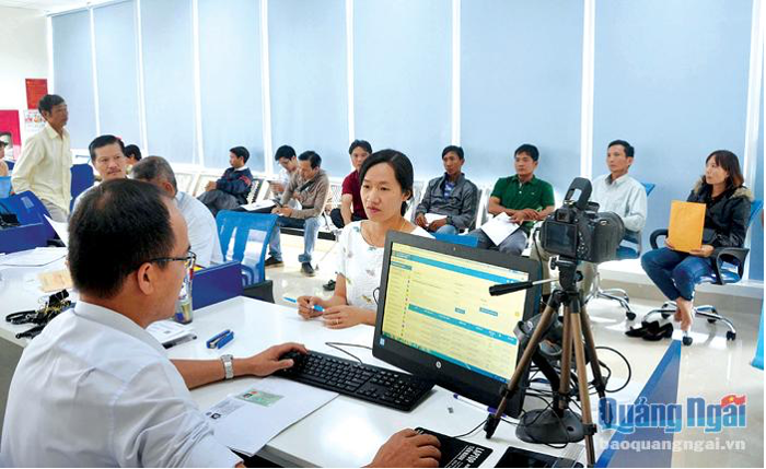 Hạ tầng ICT hiện đại, Quảng Ngãi đẩy mạnh xây dựng chính quyền điện tử - Ảnh 1.