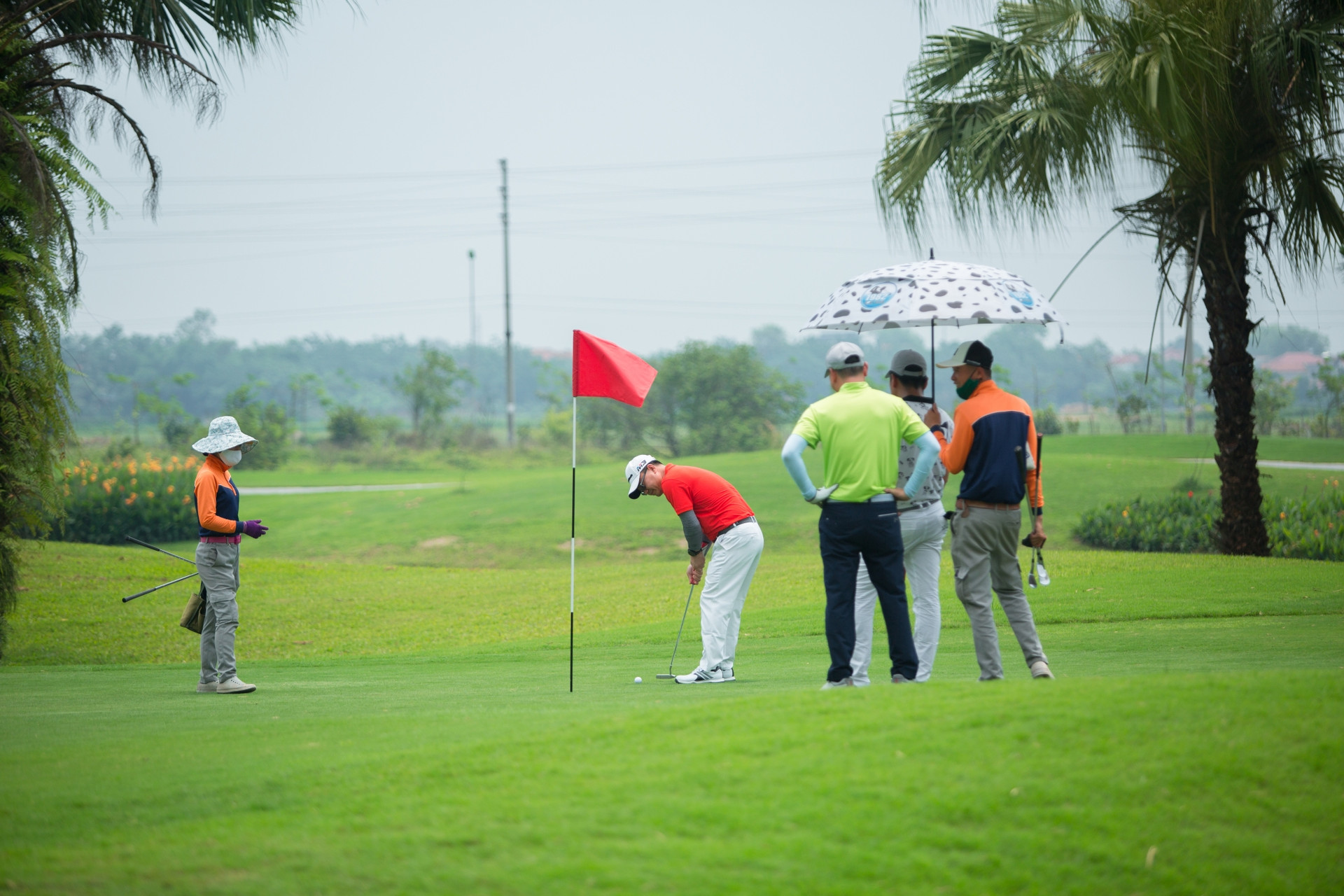 Golfer Ngô Đình Diệm ghi Eagle trong giải golf của CLB Vinhomes Gardenia - Ảnh 3.