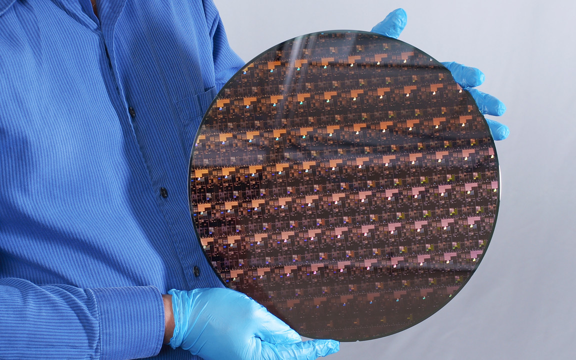 Chip xử lý tiến trình 2 nanomet đầu tiên trên thế giới - Ảnh 2.
