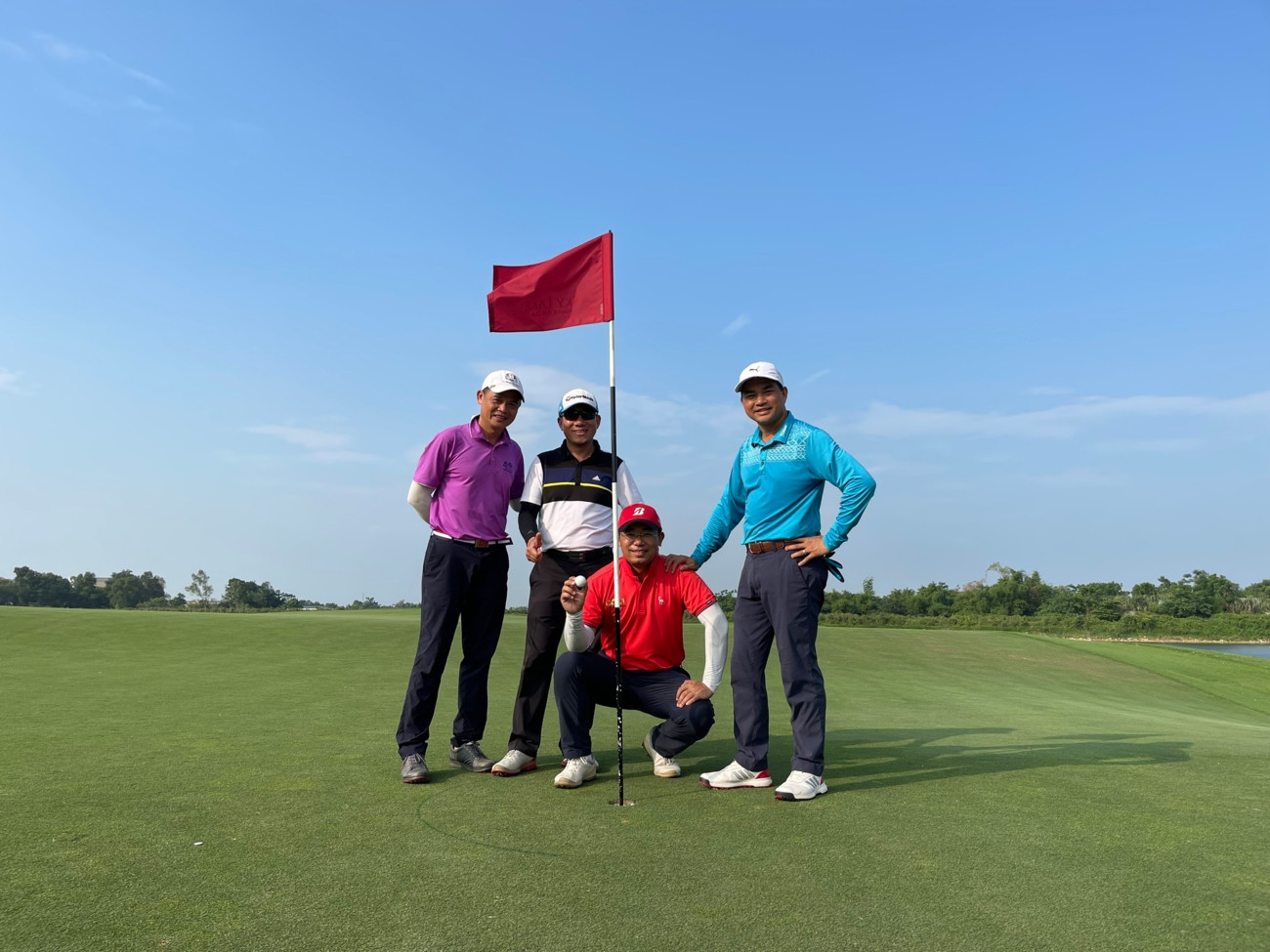 Golfer Phạm Lê Cường trúng giải thưởng 100 triệu đồng đến từ gói Dịch vụ giải thưởng HIO của VGS Sport - Ảnh 1.