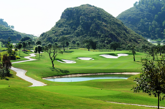 Sân golf Yên Thắng xét nghiệm nhanh Covid 19 cho golfer - Ảnh 1.