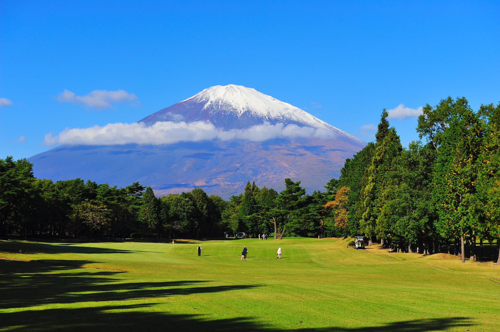 Vẻ đẹp sân golf ở xứ sở hoa Anh Đào - Ảnh 2.